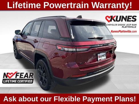 Used 2024 Jeep Grand Cherokee Altitude AWD/4WD image 5