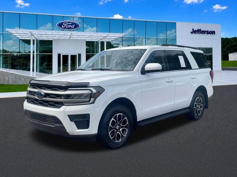 Used 2022 Ford Expedition XLT RWD image 3