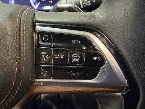 Used 2022 Jeep Grand Cherokee L Summit w/ Advanced Protech Group IV AWD/4WD image 18