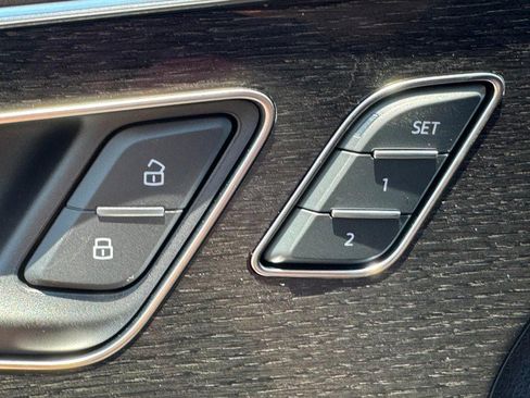 New 2025 Audi Q8 Premium image 10