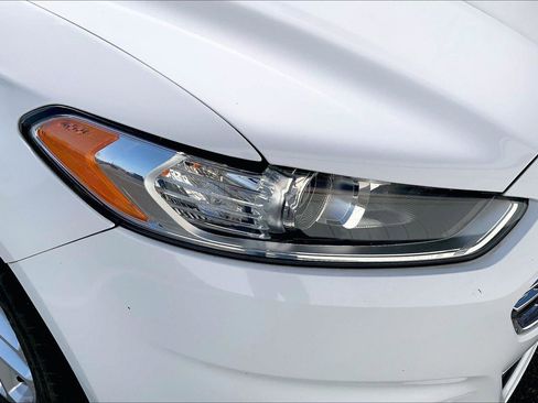 Used 2015 Ford Fusion SE w/ Equipment Group 202A image 26