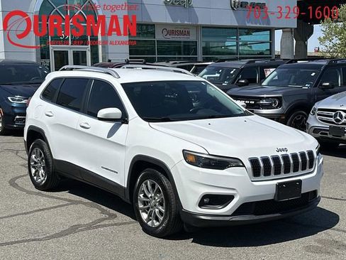 Used 2019 Jeep Cherokee Latitude Plus w/ Comfort/Convenience Group FWD image 1