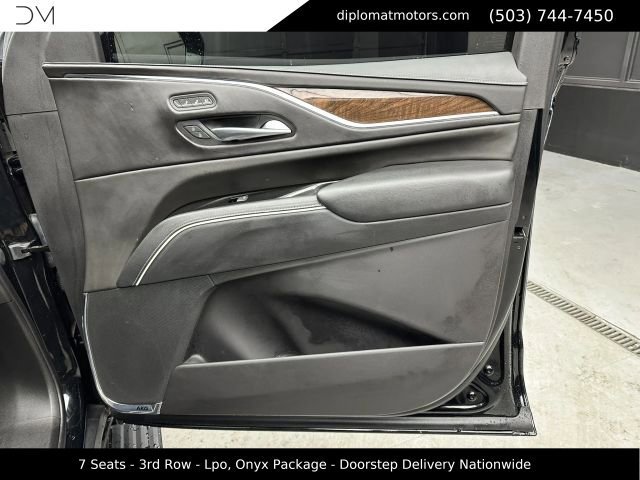 Used 2023 Cadillac Escalade ESV Sport Platinum w/ LPO, ONYX Package AWD/4WD image 25