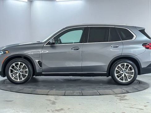 Used 2024 BMW X5 xDrive50e w/ Premium Package AWD/4WD image 5