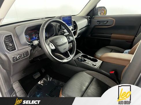 Used 2023 Ford Bronco Sport Outer Banks w/ Tech Package AWD/4WD image 10
