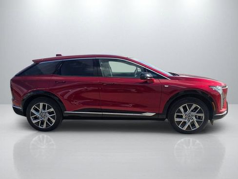 New 2026 Cadillac Optiq Luxury 1 RWD image 4
