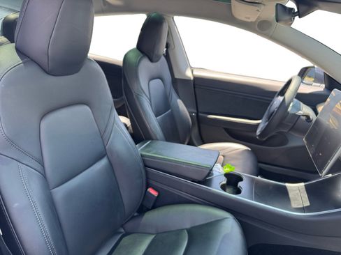 Used 2019 Tesla Model 3 Mid Range RWD image 15