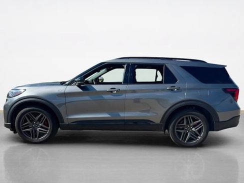 Used 2025 Ford Explorer ST-Line w/ Premium Package AWD/4WD image 6
