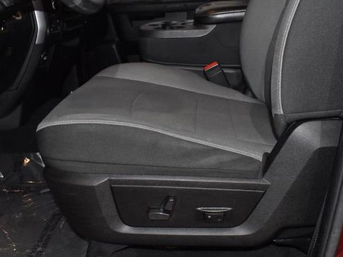 Used 2022 RAM 1500 Classic SLT image 14