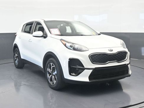 Used 2020 Kia Sportage LX image 9