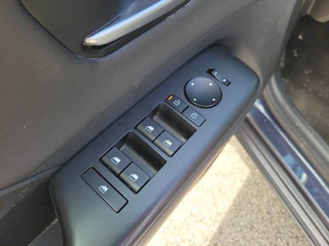 Used 2024 Hyundai Kona Limited AWD/4WD image 19