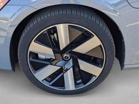 Used 2024 Volvo S60 T8 Plus w/ Climate Package image 23