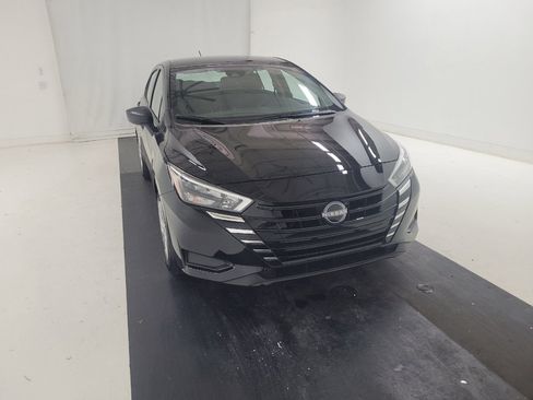 Used 2025 Nissan Versa S w/ Trunk Package FWD image 14