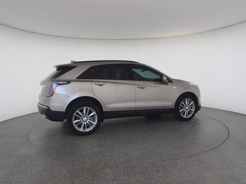 Used 2023 Cadillac XT5 Sportv w/ LPO, Floor Liner Package image 21