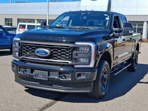 Certified 2023 Ford F350 Lariat w/ Lariat Ultimate Package image 4