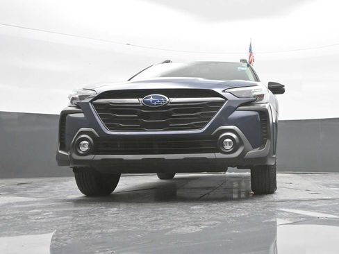 Used 2025 Subaru Outback Onyx Edition AWD/4WD image 37