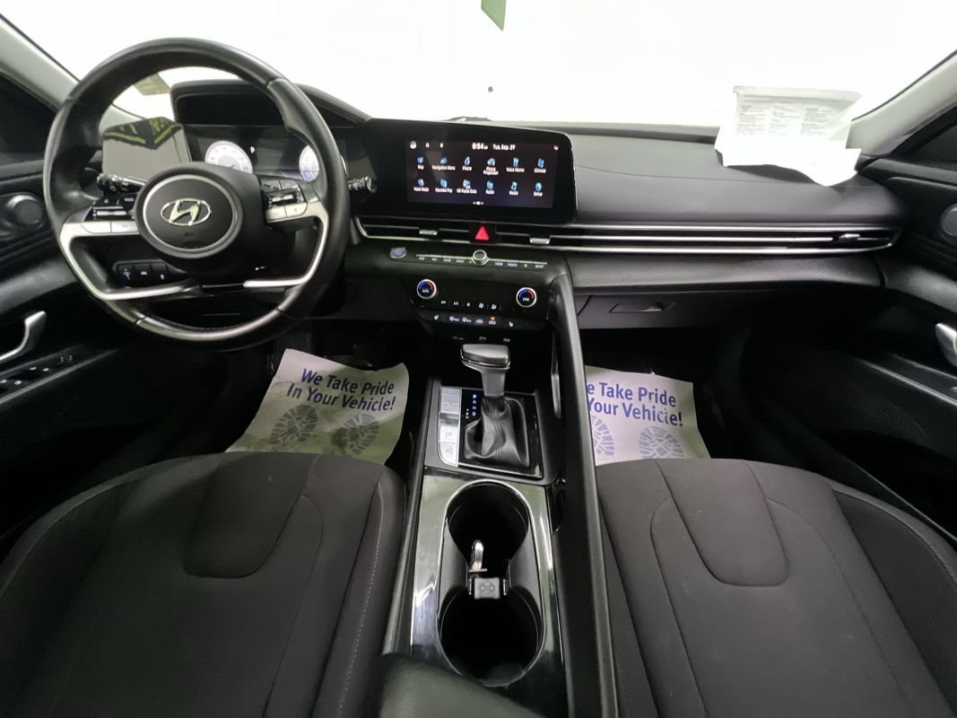 Used 2023 Hyundai Elantra SEL w/ Convenience Package FWD image 17