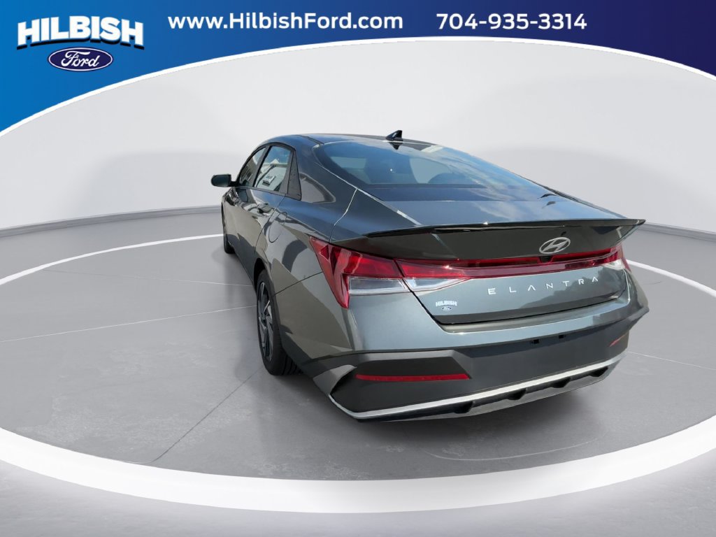Used 2025 Hyundai Elantra Sport FWD image 6
