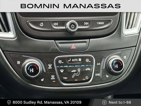 Used 2017 Chevrolet Malibu Premier image 10