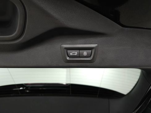 Used 2025 BMW X5 xDrive40i w/ Climate Comfort Package AWD/4WD image 9