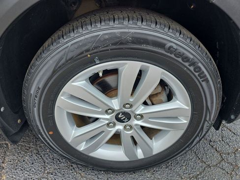 Used 2019 Kia Sportage LX AWD/4WD image 16