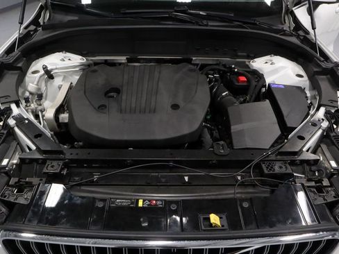 Used 2023 Volvo XC60 B5 Plus AWD/4WD image 15