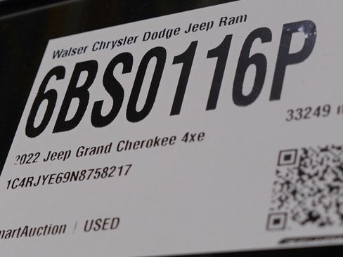 Used 2022 Jeep Grand Cherokee Summit w/ Luxury Tech Group V AWD/4WD image 34