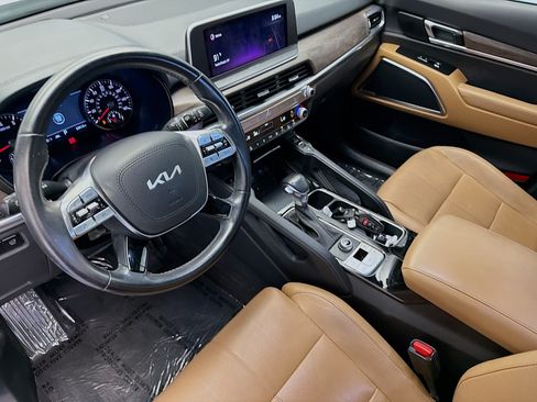 Used 2022 Kia Telluride SX w/ Towing Package FWD image 7