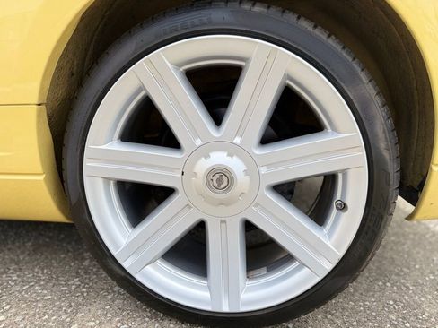Used 2005 Chrysler Crossfire Limited image 18