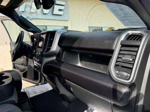Used 2024 RAM 2500 Big Horn image 26