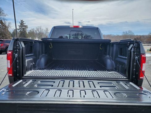 Used 2018 Ford F150 XLT w/ Equipment Group 302A Luxury image 21