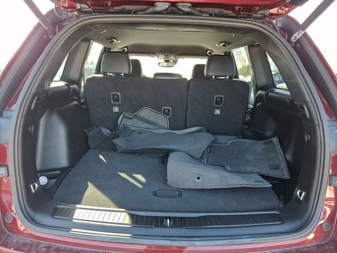 Certified 2024 Jeep Grand Cherokee Limited image 18