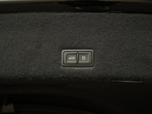 Used 2022 Lamborghini Urus image 35