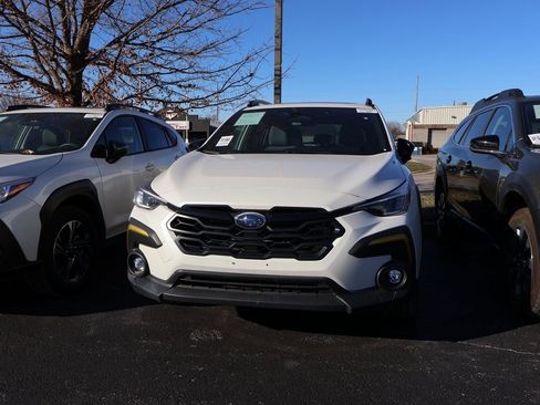 Used 2024 Subaru Crosstrek 2.5i Sport image 2