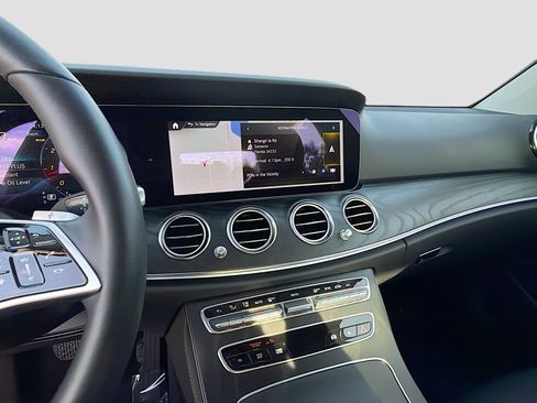 Used 2023 Mercedes-Benz E 350 4MATIC Sedan image 27