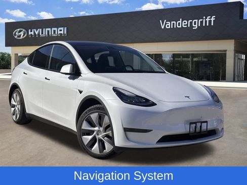 Used 2023 Tesla Model Y Long Range image 1