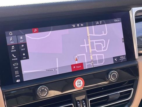 Used 2023 Porsche Macan Turbo image 20