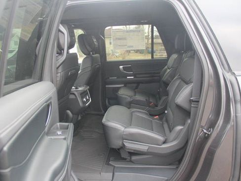New 2026 Ford Expedition Max Platinum w/ Stealth Appearance Package AWD/4WD image 13