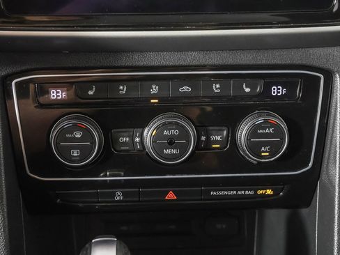 Used 2022 Volkswagen Atlas Cross Sport SEL Premium R-Line image 33