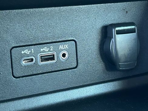 Used 2023 Nissan Sentra SV FWD image 15