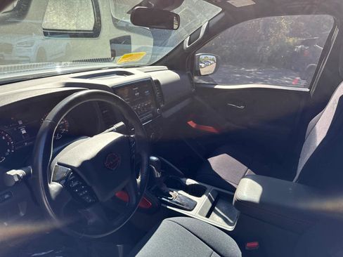 Used 2022 Nissan Frontier PRO-4X w/ Technology Package image 13