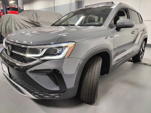 Used 2024 Volkswagen Taos SEL image 11