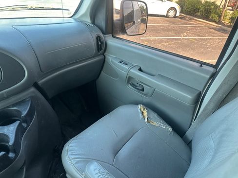 Used 2008 Ford E-150 and Econoline 150 image 16