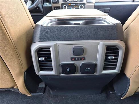 Certified 2022 Ford F250 Lariat w/ Lariat Ultimate Package AWD/4WD image 18