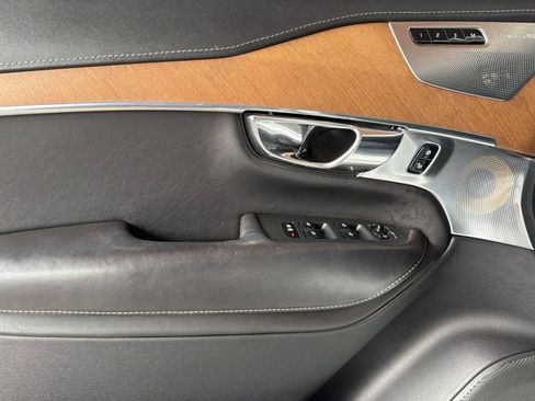 Used 2017 Volvo XC90 T8 Excellence image 11