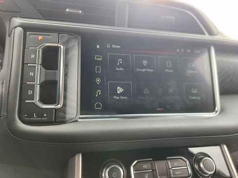 Used 2024 GMC Yukon Denali w/ Advanced Technology Package image 26