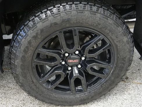 Used 2024 GMC Sierra 1500 Elevation image 28