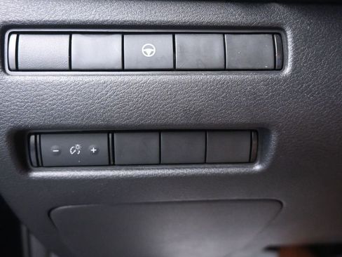 Used 2023 Nissan Rogue SV FWD image 28