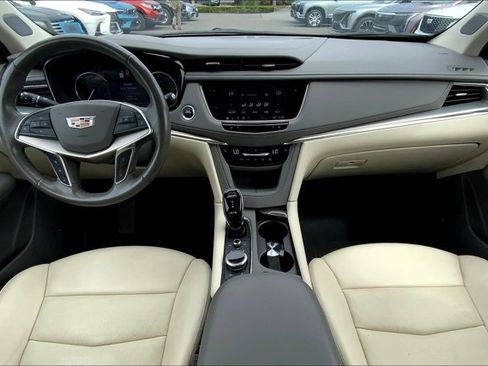 Used 2022 Cadillac XT5 Premium Luxury image 15