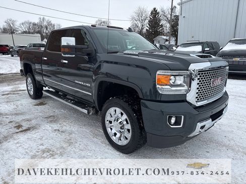 Used 2017 GMC Sierra 2500 Denali w/ Duramax Plus Package image 7